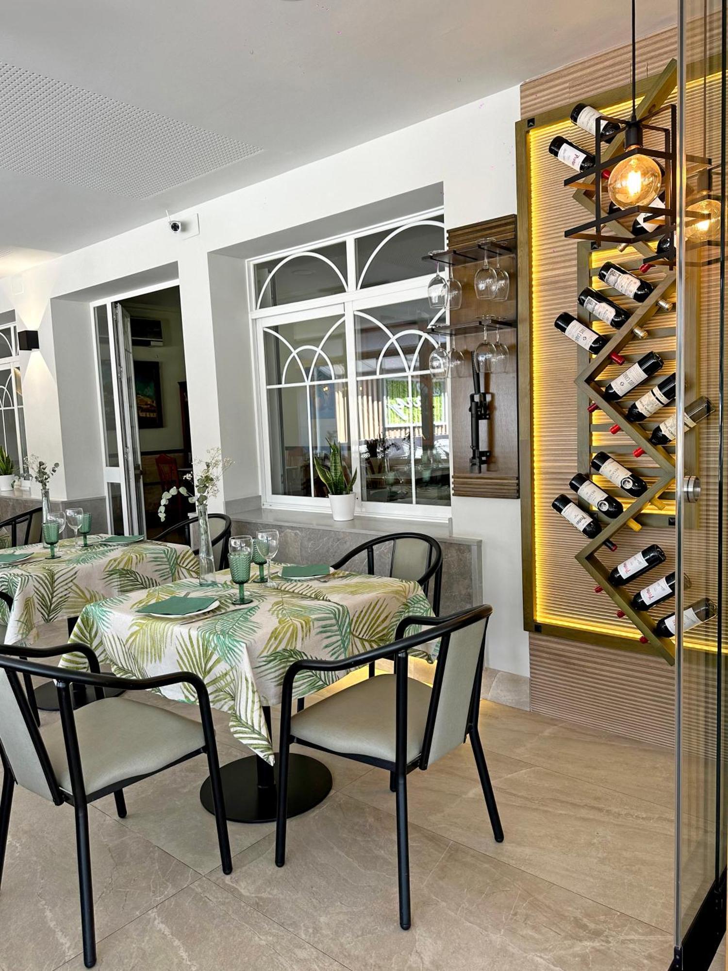 Hostal Restaurante El Cary Montemayor Ngoại thất bức ảnh