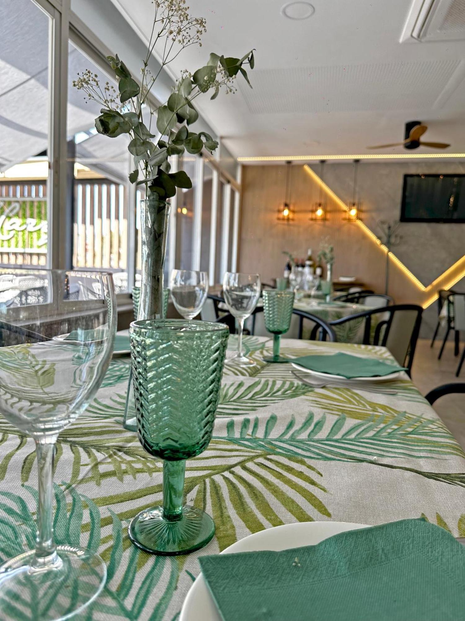 Hostal Restaurante El Cary Montemayor Ngoại thất bức ảnh