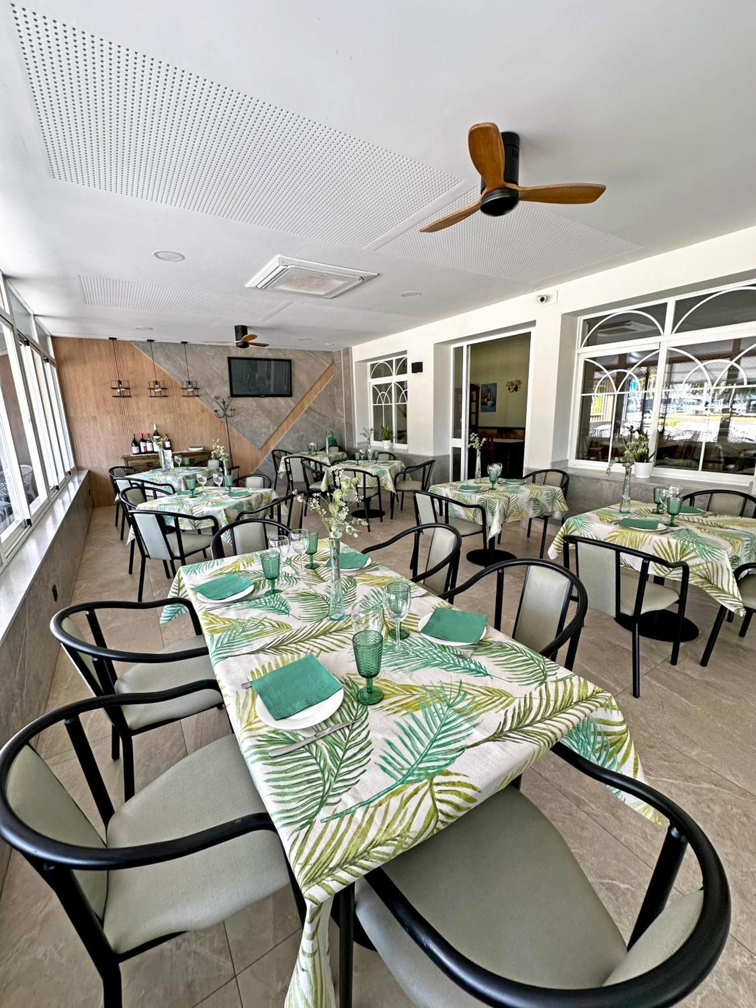 Hostal Restaurante El Cary Montemayor Ngoại thất bức ảnh