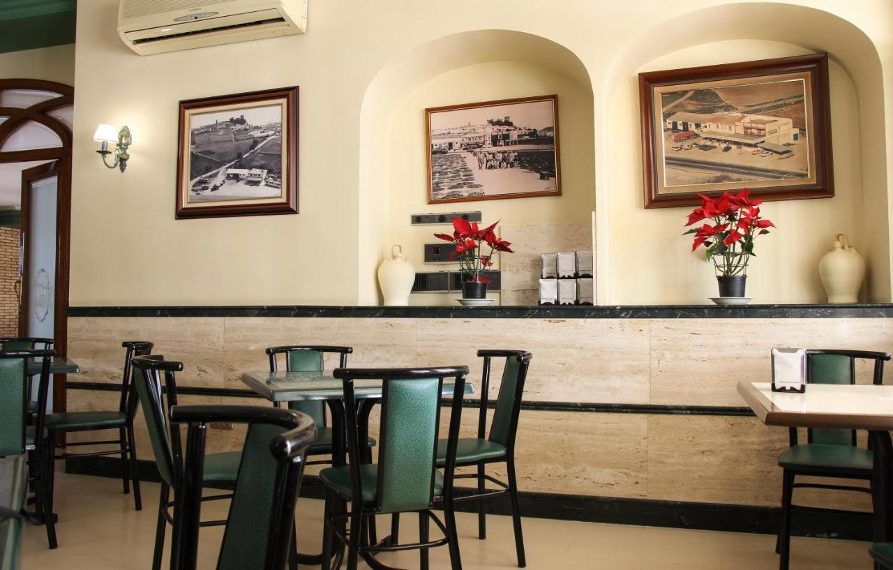 Hostal Restaurante El Cary Montemayor Ngoại thất bức ảnh